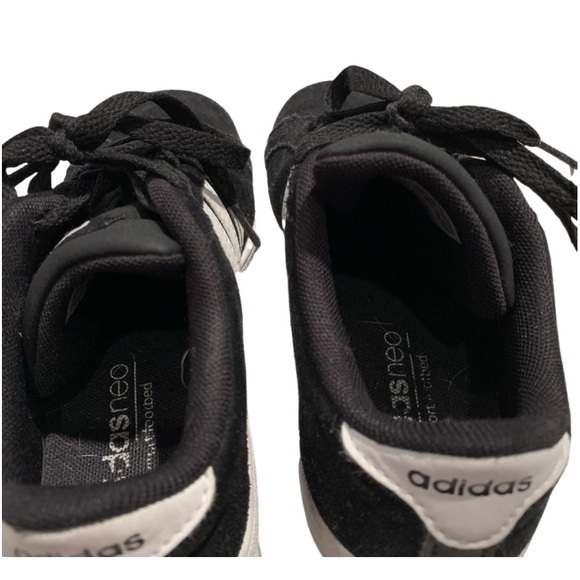 Girls adidas shoes - Picture 4 of 5